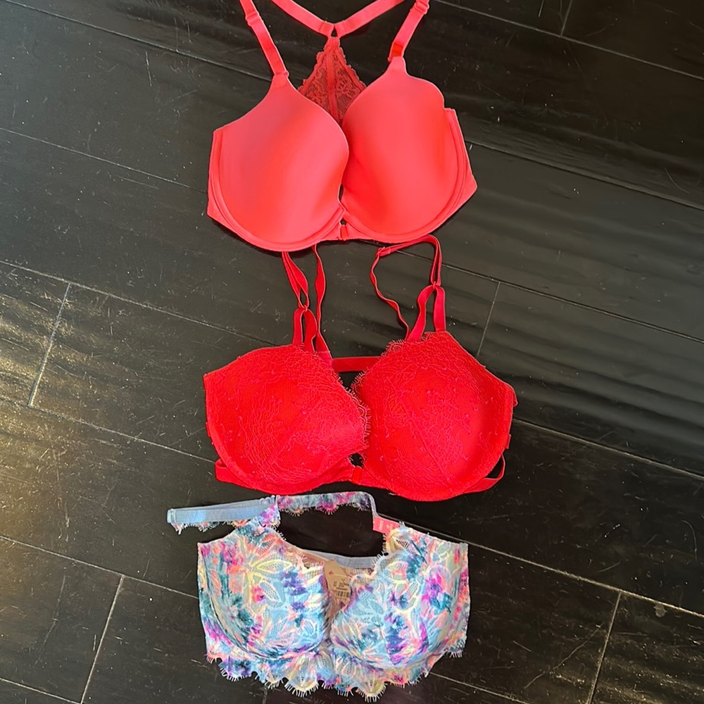3 New Victoria’s Secret Bras